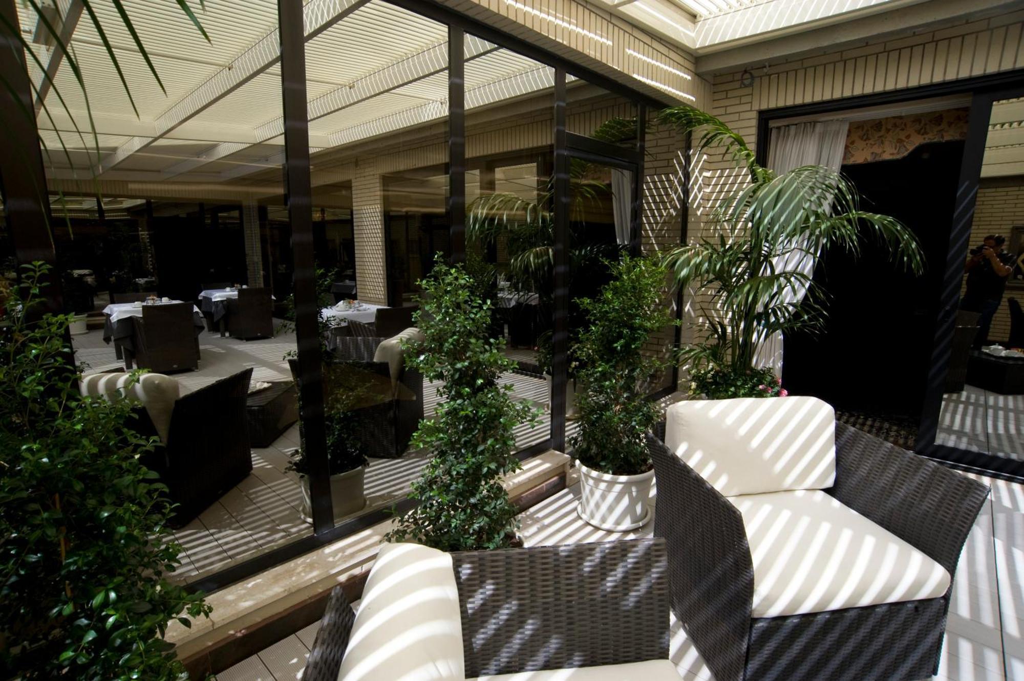 Hotel Leonardo Da Vinci Sassari Exteriör bild